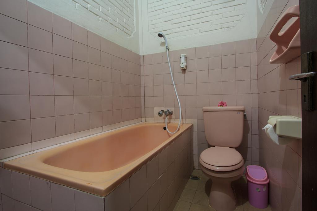 Rabasta Kuta Beach Inn מראה חיצוני תמונה
